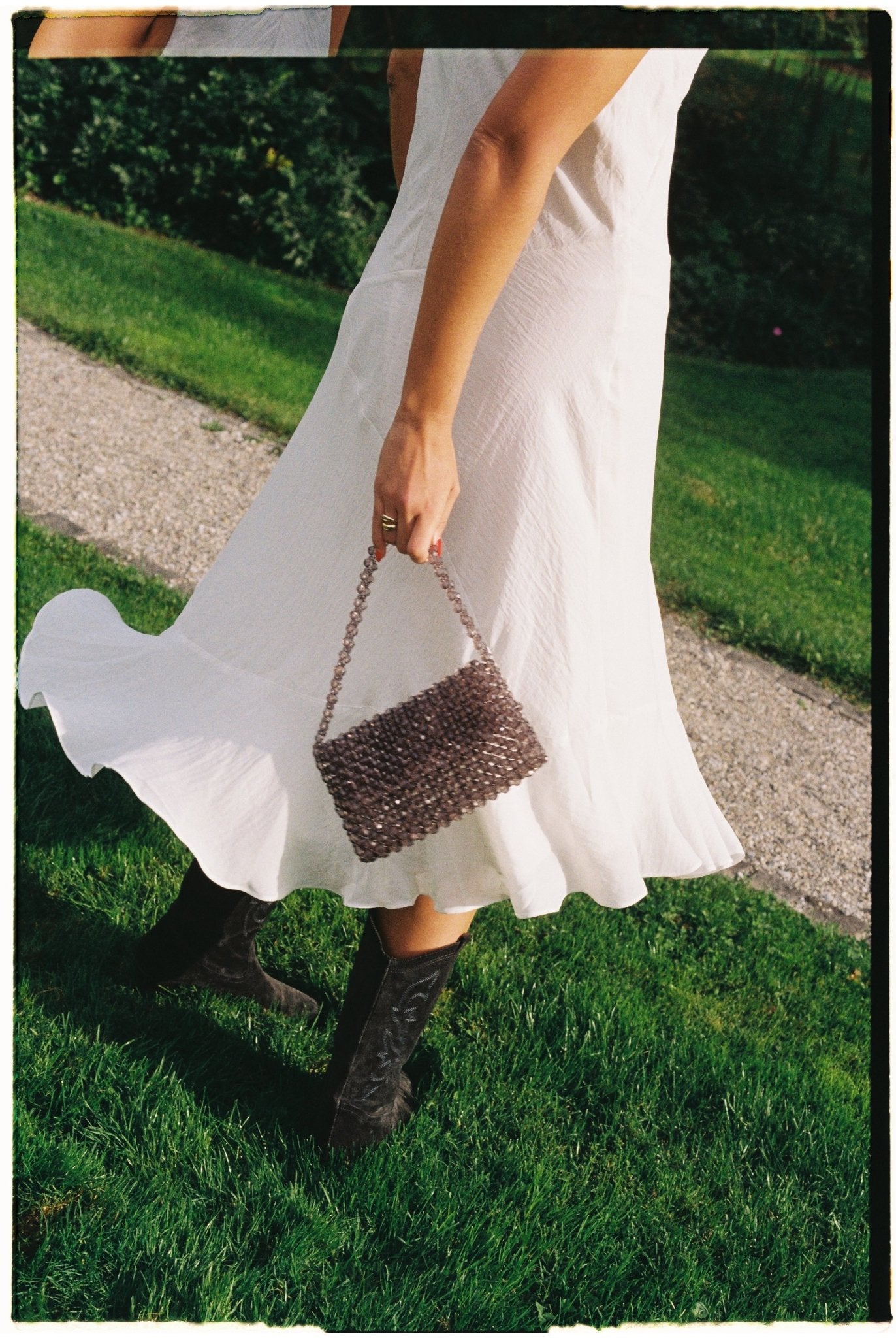 NERO - Studio Seven Zürichstudiosevenzurich handmade beaded bag Perlentasche